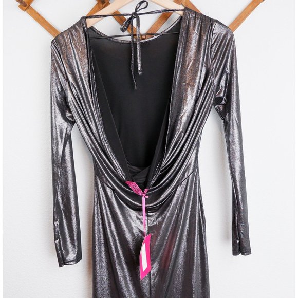 NEW Boohoo Grace Metallic Cowl Back Long Sleeve Maxi Dress, size 6 - Picture 8 of 16